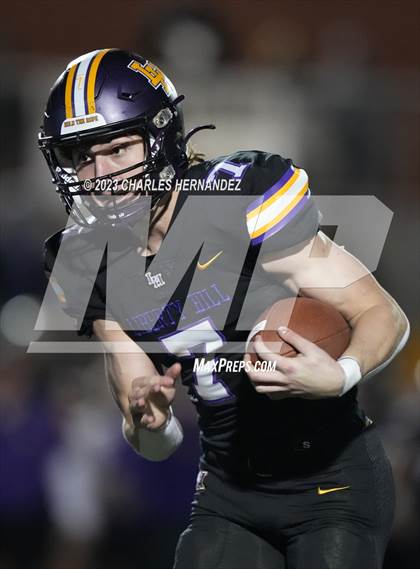 Thumbnail 1 in Liberty Hill vs. Flour Bluff (UIL 5A Division II Region 4 Semifinal) photogallery.
