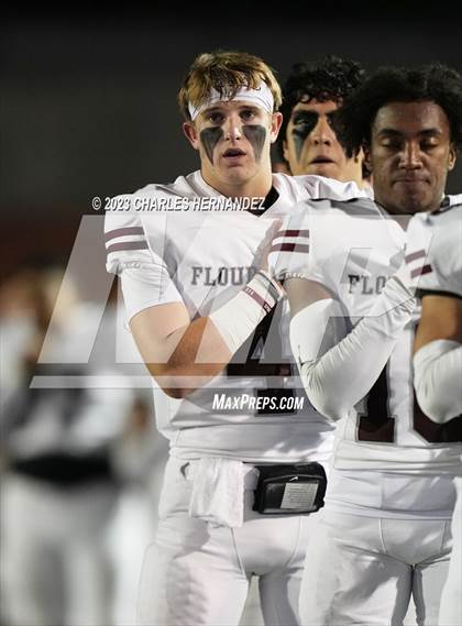 Thumbnail 2 in Liberty Hill vs. Flour Bluff (UIL 5A Division II Region 4 Semifinal) photogallery.