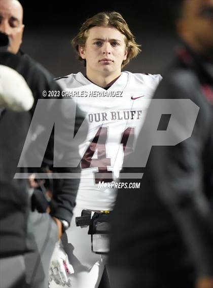 Thumbnail 3 in Liberty Hill vs. Flour Bluff (UIL 5A Division II Region 4 Semifinal) photogallery.