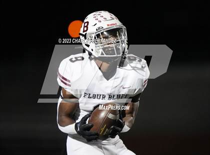 Thumbnail 2 in Liberty Hill vs. Flour Bluff (UIL 5A Division II Region 4 Semifinal) photogallery.
