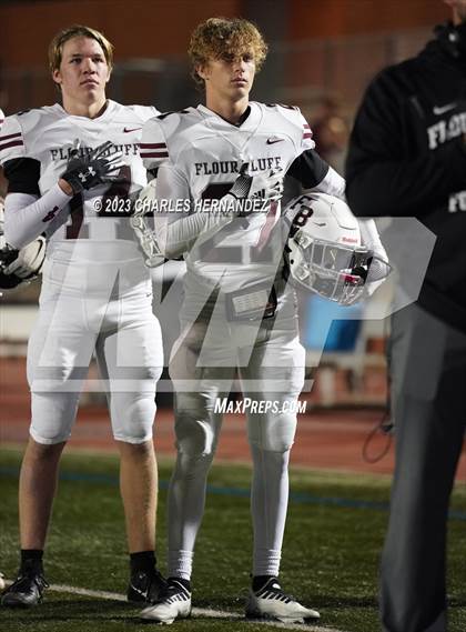 Thumbnail 2 in Liberty Hill vs. Flour Bluff (UIL 5A Division II Region 4 Semifinal) photogallery.