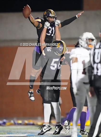 Thumbnail 3 in Liberty Hill vs. Flour Bluff (UIL 5A Division II Region 4 Semifinal) photogallery.