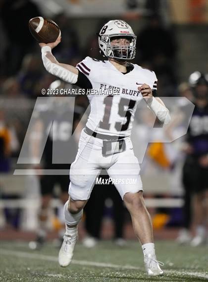 Thumbnail 3 in Liberty Hill vs. Flour Bluff (UIL 5A Division II Region 4 Semifinal) photogallery.
