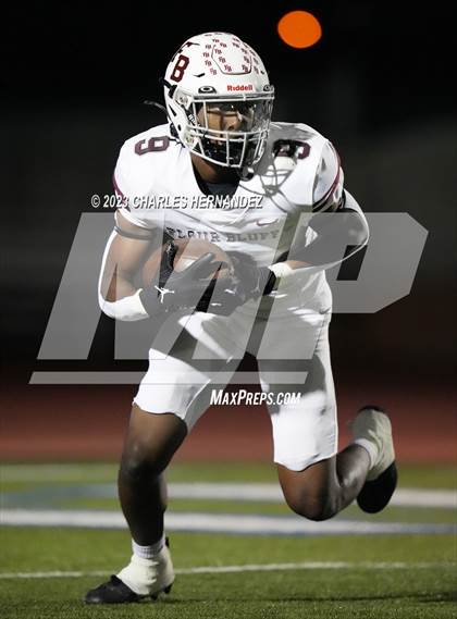 Thumbnail 1 in Liberty Hill vs. Flour Bluff (UIL 5A Division II Region 4 Semifinal) photogallery.