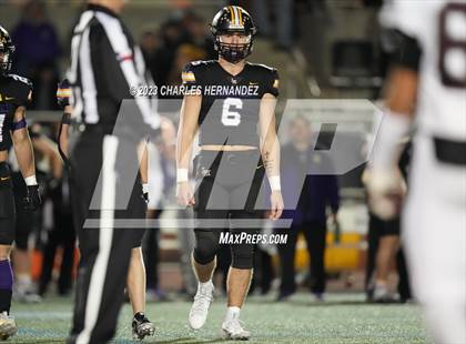 Thumbnail 3 in Liberty Hill vs. Flour Bluff (UIL 5A Division II Region 4 Semifinal) photogallery.