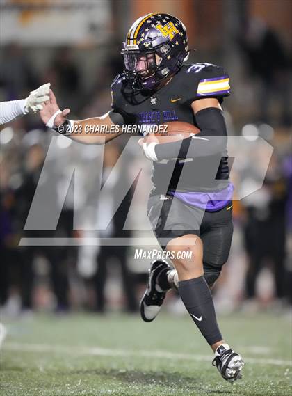 Thumbnail 1 in Liberty Hill vs. Flour Bluff (UIL 5A Division II Region 4 Semifinal) photogallery.
