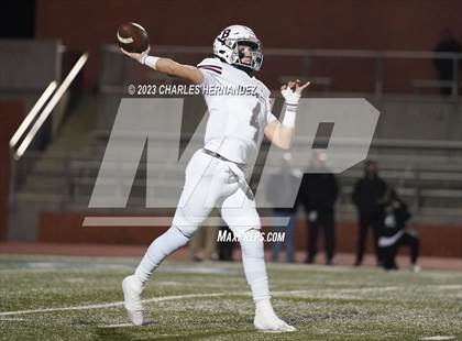 Thumbnail 2 in Liberty Hill vs. Flour Bluff (UIL 5A Division II Region 4 Semifinal) photogallery.