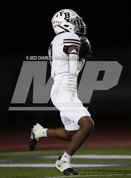 Thumbnail 2 in Liberty Hill vs. Flour Bluff (UIL 5A Division II Region 4 Semifinal) photogallery.