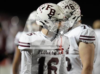 Thumbnail 2 in Liberty Hill vs. Flour Bluff (UIL 5A Division II Region 4 Semifinal) photogallery.