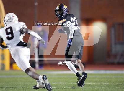 Thumbnail 2 in Liberty Hill vs. Flour Bluff (UIL 5A Division II Region 4 Semifinal) photogallery.