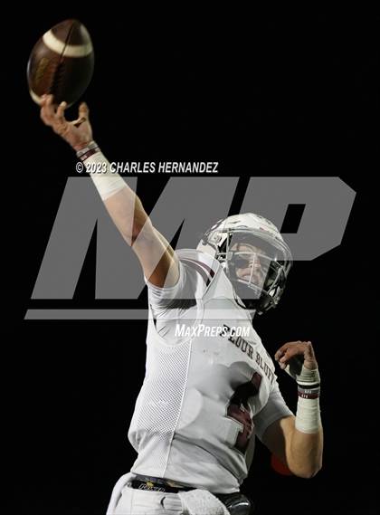 Thumbnail 3 in Liberty Hill vs. Flour Bluff (UIL 5A Division II Region 4 Semifinal) photogallery.