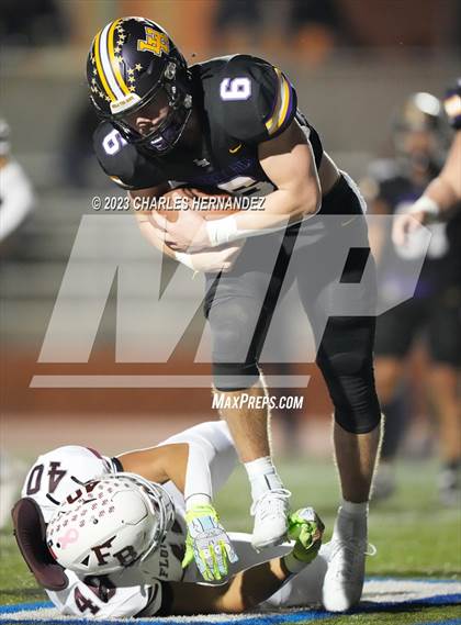 Thumbnail 2 in Liberty Hill vs. Flour Bluff (UIL 5A Division II Region 4 Semifinal) photogallery.