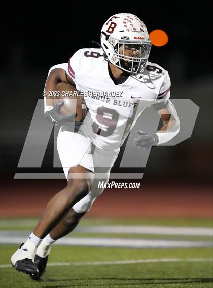 Thumbnail 2 in Liberty Hill vs. Flour Bluff (UIL 5A Division II Region 4 Semifinal) photogallery.