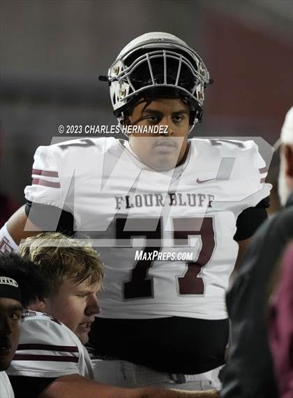 Thumbnail 1 in Liberty Hill vs. Flour Bluff (UIL 5A Division II Region 4 Semifinal) photogallery.