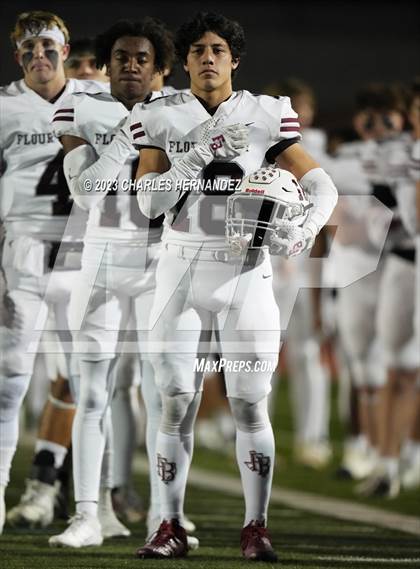 Thumbnail 3 in Liberty Hill vs. Flour Bluff (UIL 5A Division II Region 4 Semifinal) photogallery.