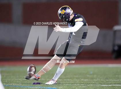 Thumbnail 1 in Liberty Hill vs. Flour Bluff (UIL 5A Division II Region 4 Semifinal) photogallery.