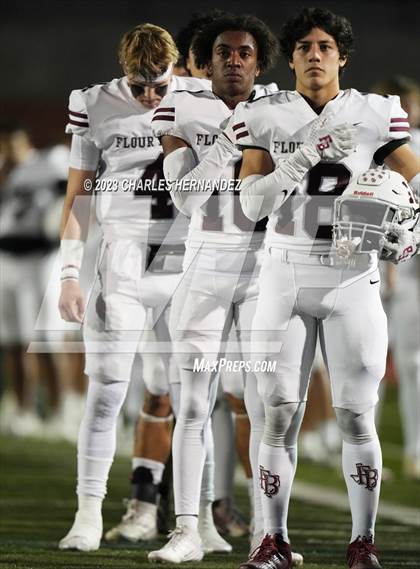 Thumbnail 1 in Liberty Hill vs. Flour Bluff (UIL 5A Division II Region 4 Semifinal) photogallery.