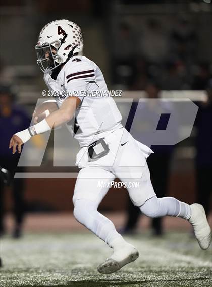 Thumbnail 1 in Liberty Hill vs. Flour Bluff (UIL 5A Division II Region 4 Semifinal) photogallery.