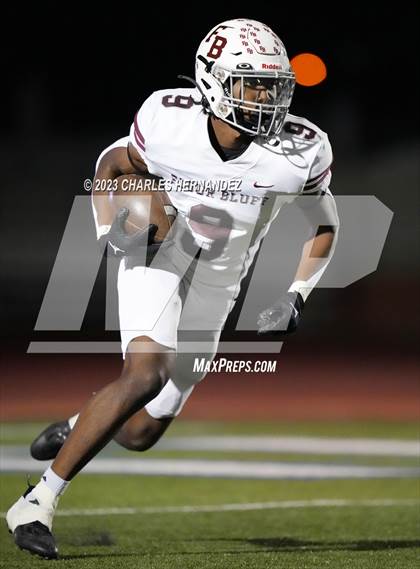 Thumbnail 3 in Liberty Hill vs. Flour Bluff (UIL 5A Division II Region 4 Semifinal) photogallery.