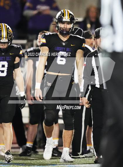 Thumbnail 1 in Liberty Hill vs. Flour Bluff (UIL 5A Division II Region 4 Semifinal) photogallery.