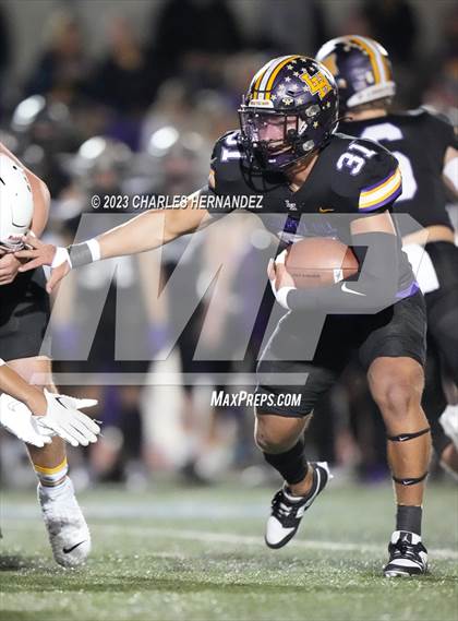 Thumbnail 3 in Liberty Hill vs. Flour Bluff (UIL 5A Division II Region 4 Semifinal) photogallery.