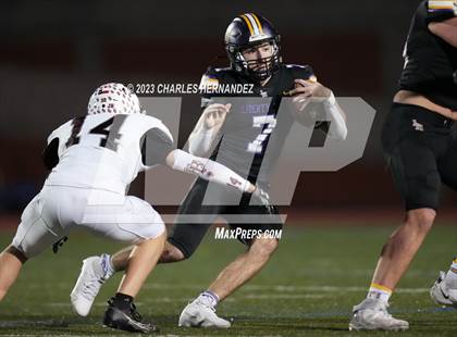 Thumbnail 1 in Liberty Hill vs. Flour Bluff (UIL 5A Division II Region 4 Semifinal) photogallery.