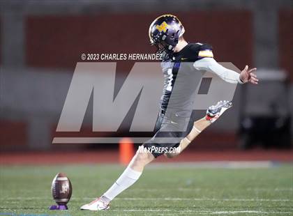 Thumbnail 2 in Liberty Hill vs. Flour Bluff (UIL 5A Division II Region 4 Semifinal) photogallery.