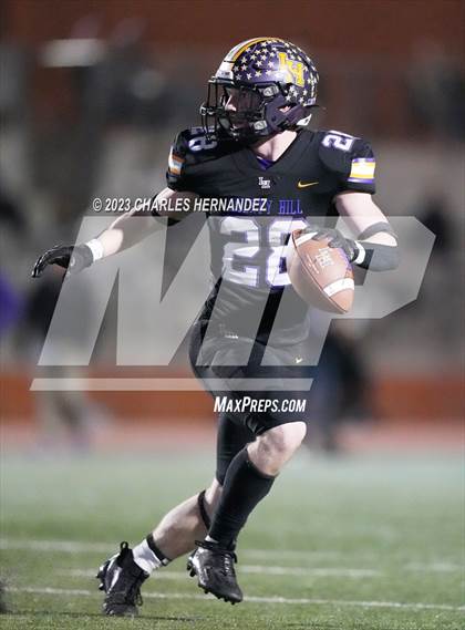 Thumbnail 3 in Liberty Hill vs. Flour Bluff (UIL 5A Division II Region 4 Semifinal) photogallery.