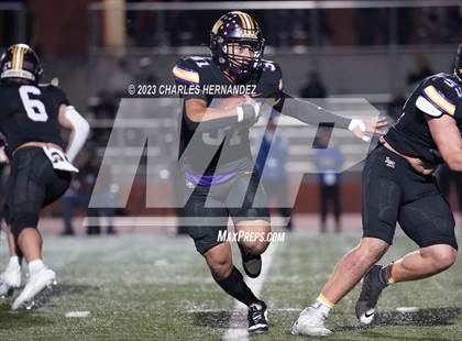 Thumbnail 1 in Liberty Hill vs. Flour Bluff (UIL 5A Division II Region 4 Semifinal) photogallery.