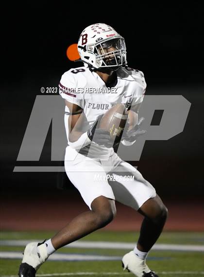 Thumbnail 1 in Liberty Hill vs. Flour Bluff (UIL 5A Division II Region 4 Semifinal) photogallery.