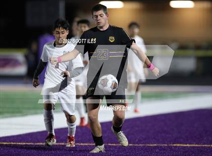 Thumbnail 1 in Whitehall-Yearling vs. Bloom-Carroll (OHSAA D2 District) photogallery.