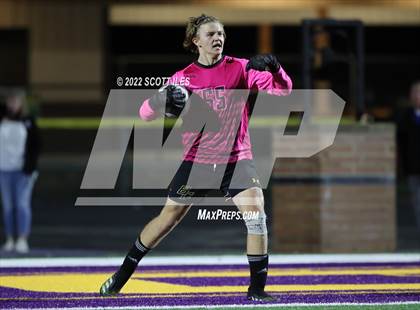 Thumbnail 2 in Whitehall-Yearling vs. Bloom-Carroll (OHSAA D2 District) photogallery.