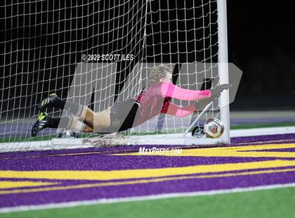 Thumbnail 1 in Whitehall-Yearling vs. Bloom-Carroll (OHSAA D2 District) photogallery.