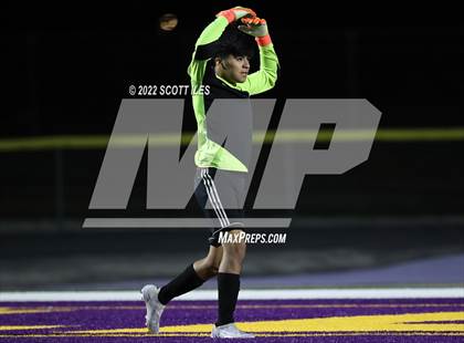 Thumbnail 3 in Whitehall-Yearling vs. Bloom-Carroll (OHSAA D2 District) photogallery.