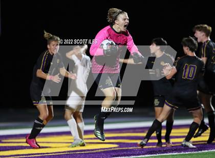 Thumbnail 1 in Whitehall-Yearling vs. Bloom-Carroll (OHSAA D2 District) photogallery.
