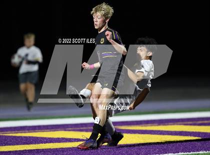 Thumbnail 3 in Whitehall-Yearling vs. Bloom-Carroll (OHSAA D2 District) photogallery.