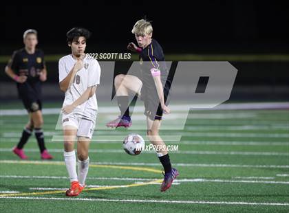 Thumbnail 2 in Whitehall-Yearling vs. Bloom-Carroll (OHSAA D2 District) photogallery.