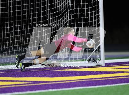 Thumbnail 3 in Whitehall-Yearling vs. Bloom-Carroll (OHSAA D2 District) photogallery.