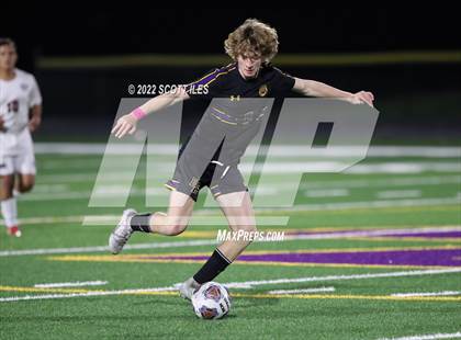 Thumbnail 3 in Whitehall-Yearling vs. Bloom-Carroll (OHSAA D2 District) photogallery.