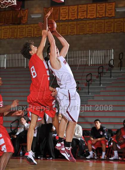Thumbnail 2 in Don Bosco Prep vs St. Georges, Canada (MaxPreps Holiday Classic) photogallery.