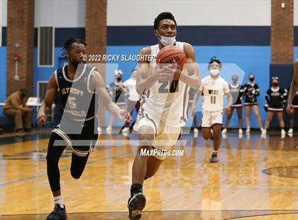 Thumbnail 3 in Althoff vs Belleville West (Chick-fil-A Classic) photogallery.