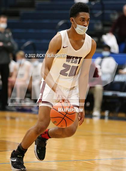 Thumbnail 1 in Althoff vs Belleville West (Chick-fil-A Classic) photogallery.
