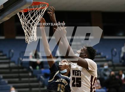 Thumbnail 3 in Althoff vs Belleville West (Chick-fil-A Classic) photogallery.