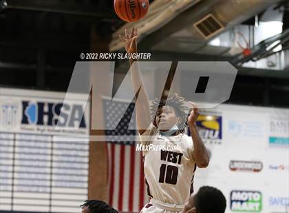 Thumbnail 2 in Althoff vs Belleville West (Chick-fil-A Classic) photogallery.