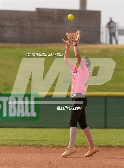 Thumbnail 2 in Pahrump Valley vs Virgin Valley (NIAA 3A Southern Region Winners Semifinal) photogallery.
