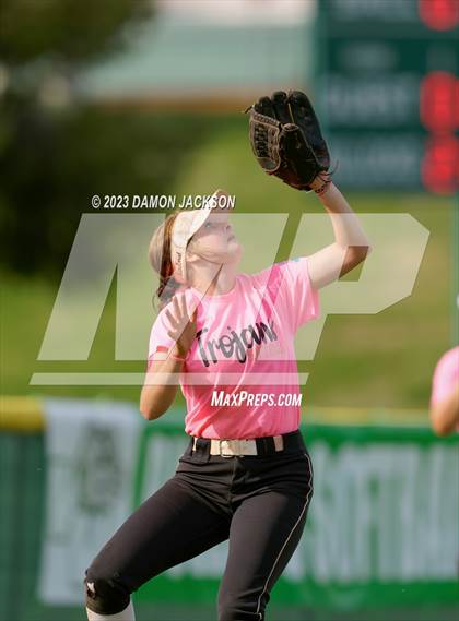 Thumbnail 1 in Pahrump Valley vs Virgin Valley (NIAA 3A Southern Region Winners Semifinal) photogallery.