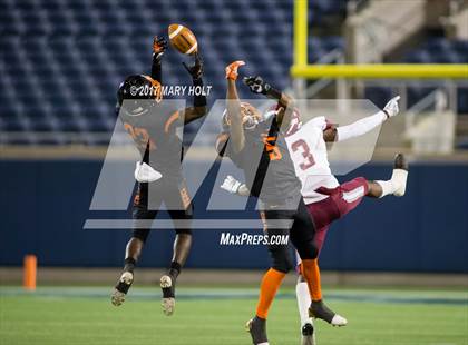 Thumbnail 3 in Raines vs. Cocoa (FHSAA Class 4A Final) photogallery.