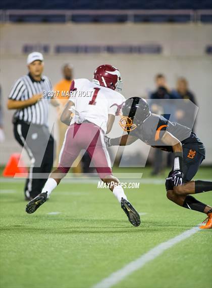 Thumbnail 1 in Raines vs. Cocoa (FHSAA Class 4A Final) photogallery.