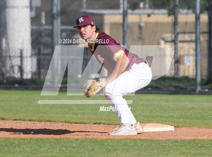 Thumbnail 1 in Arrowhead Christian vs. Mountain Pointe (Coach Bob National Invitational) photogallery.