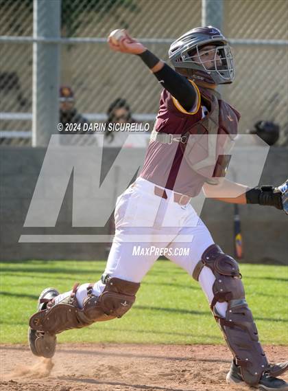 Thumbnail 2 in Arrowhead Christian vs. Mountain Pointe (Coach Bob National Invitational) photogallery.